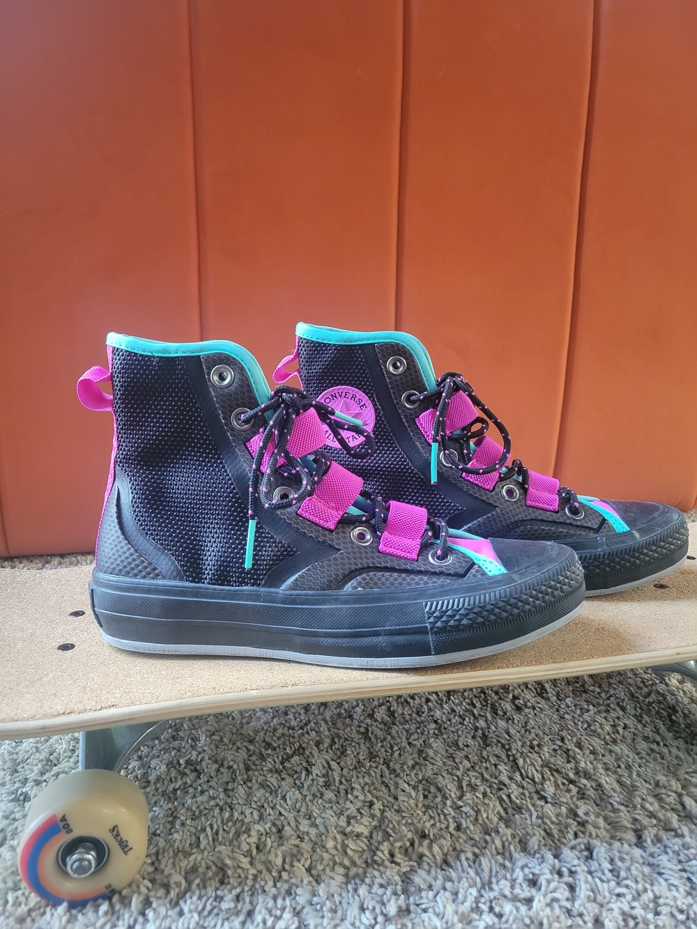 Black Converse - Mens 5 / Womens 7 / Eu 37.5 UK 4.5